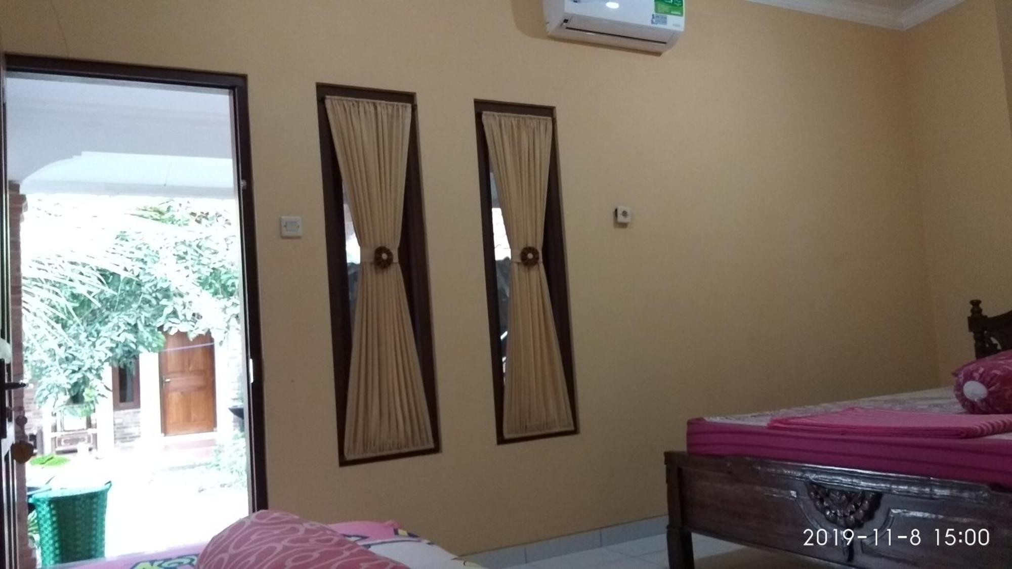 Kumojoyo Homestay Magelang Bilik gambar