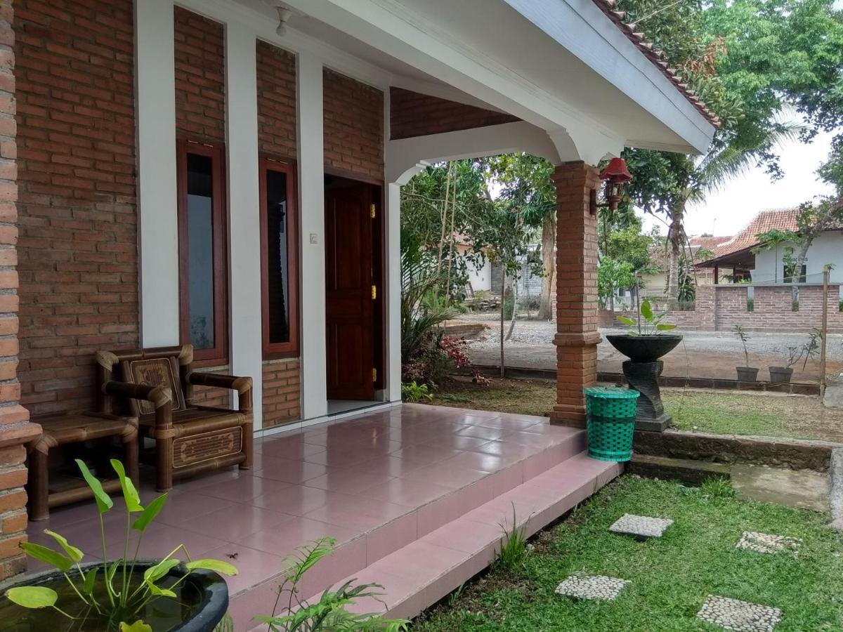 Kumojoyo Homestay Magelang Luaran gambar