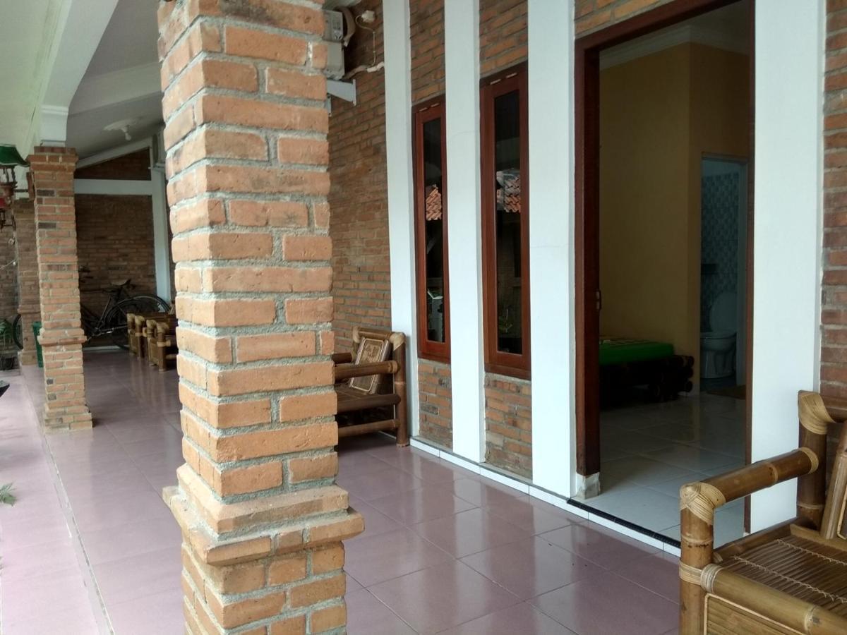 Kumojoyo Homestay Magelang Luaran gambar